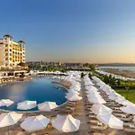 Alua Helios Bay