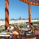 Alua Helios Bay Szálloda Obzor