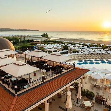 Alua Helios Bay 4* Obzor