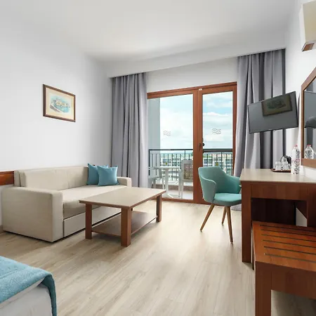 Alua Helios Bay ホテル 4*