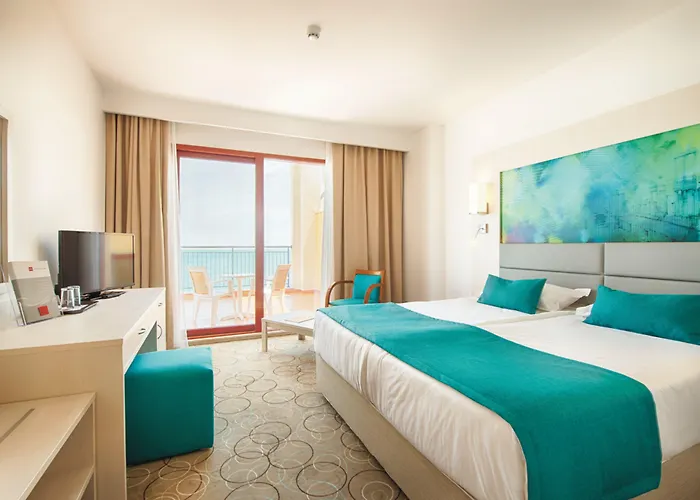 Alua Helios Bay 4* Obzor