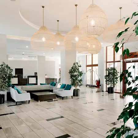 Хотел Alua Helios Bay