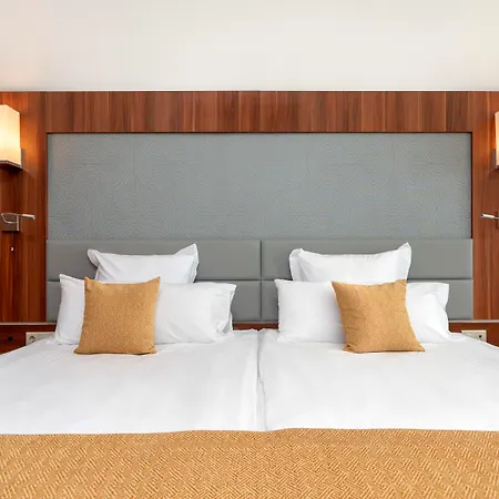 Хотел Alua Helios Bay Обзор