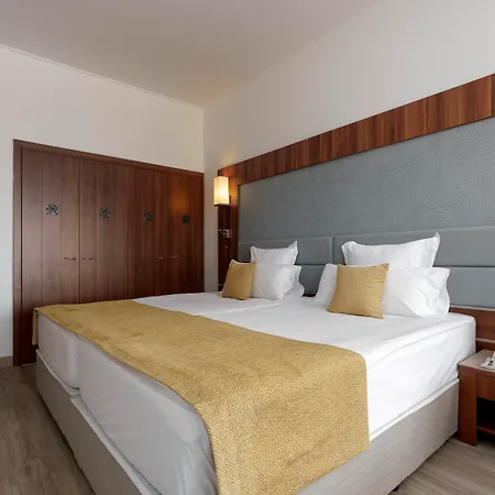 Хотел Alua Helios Bay