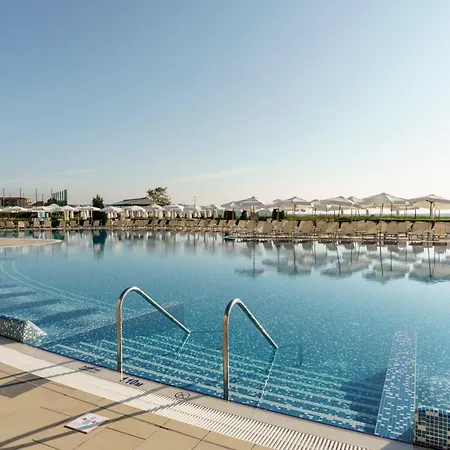 Alua Helios Bay Отель