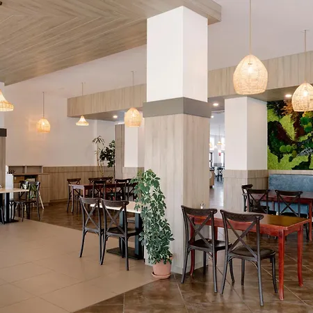 Hotel Alua Helios Bay 4*
