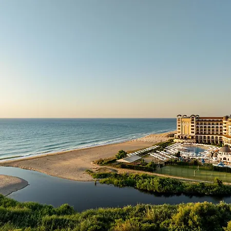 Alua Helios Bay 4*