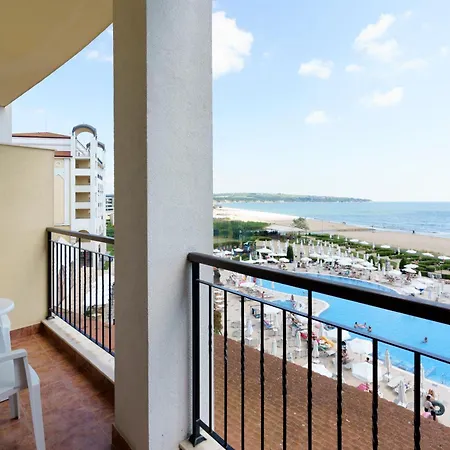 Alua Helios Bay Отель