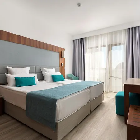 Alua Helios Bay Hotel 4*