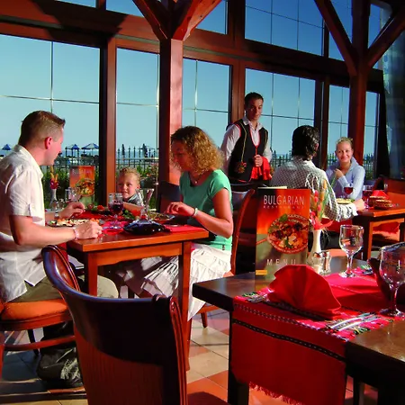 Хотел Alua Helios Bay 4*