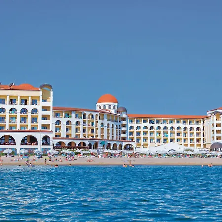 Хотел Alua Helios Bay Обзор