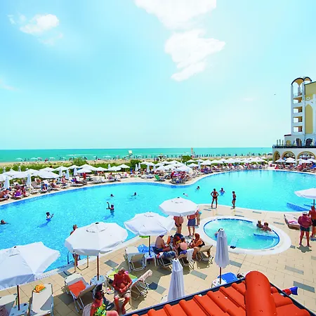 Хотел Alua Helios Bay Обзор