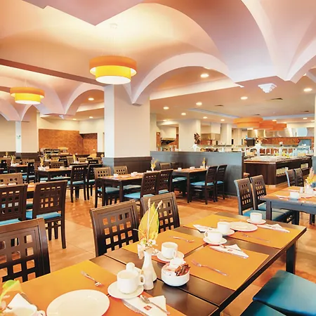 Хотел Alua Helios Bay