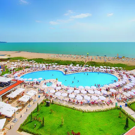 Alua Helios Bay Хотел