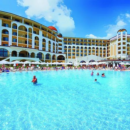 Хотел Alua Helios Bay 4*