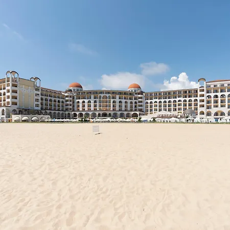 Alua Helios Bay 4* Obzor